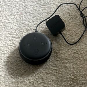 Echo Dot in Charcoal